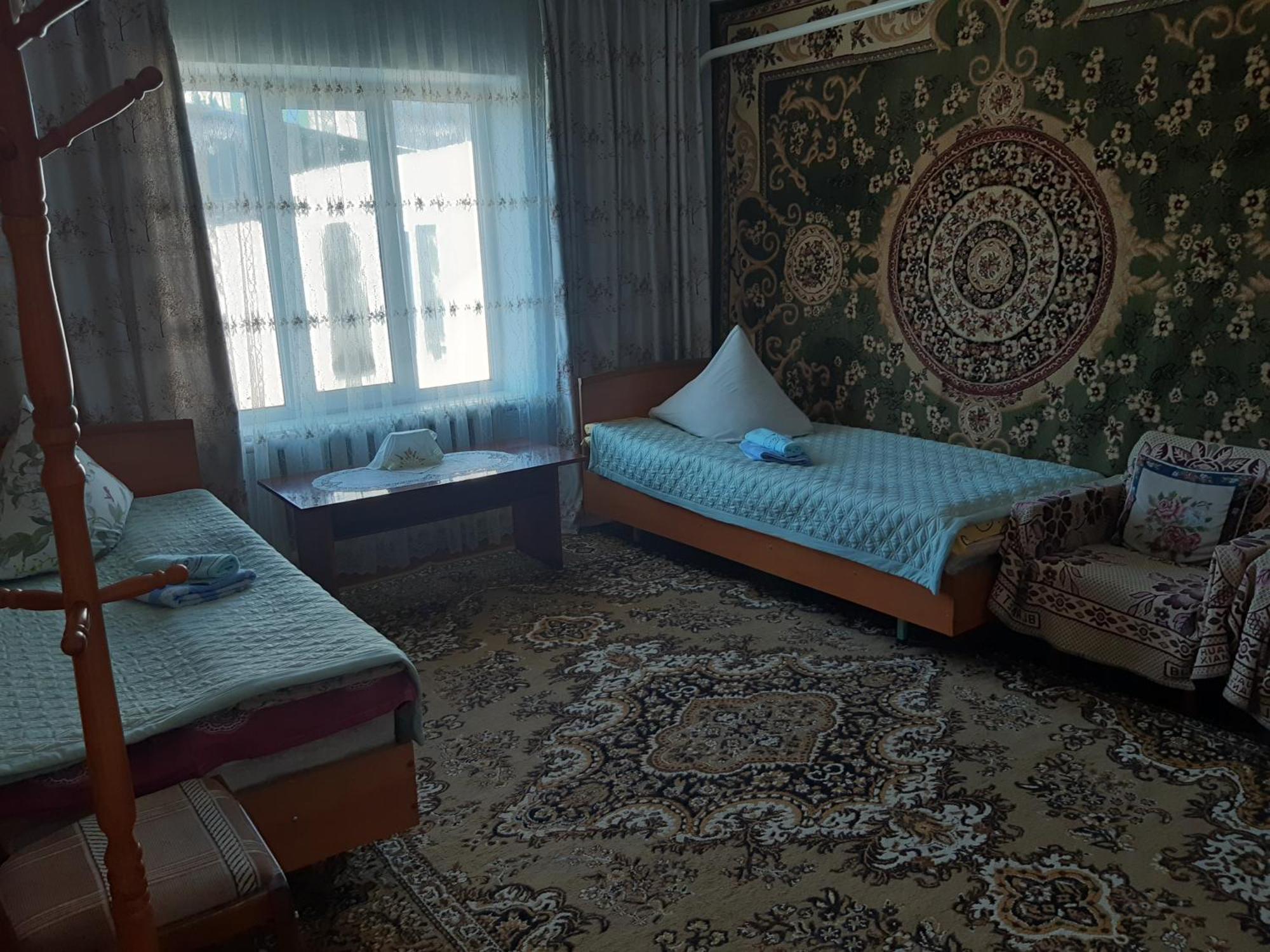 Guest House Lola Kochkor Екстер'єр фото