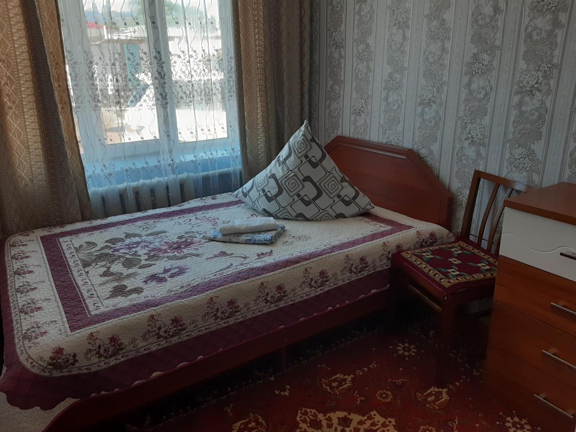 Guest House Lola Kochkor Екстер'єр фото