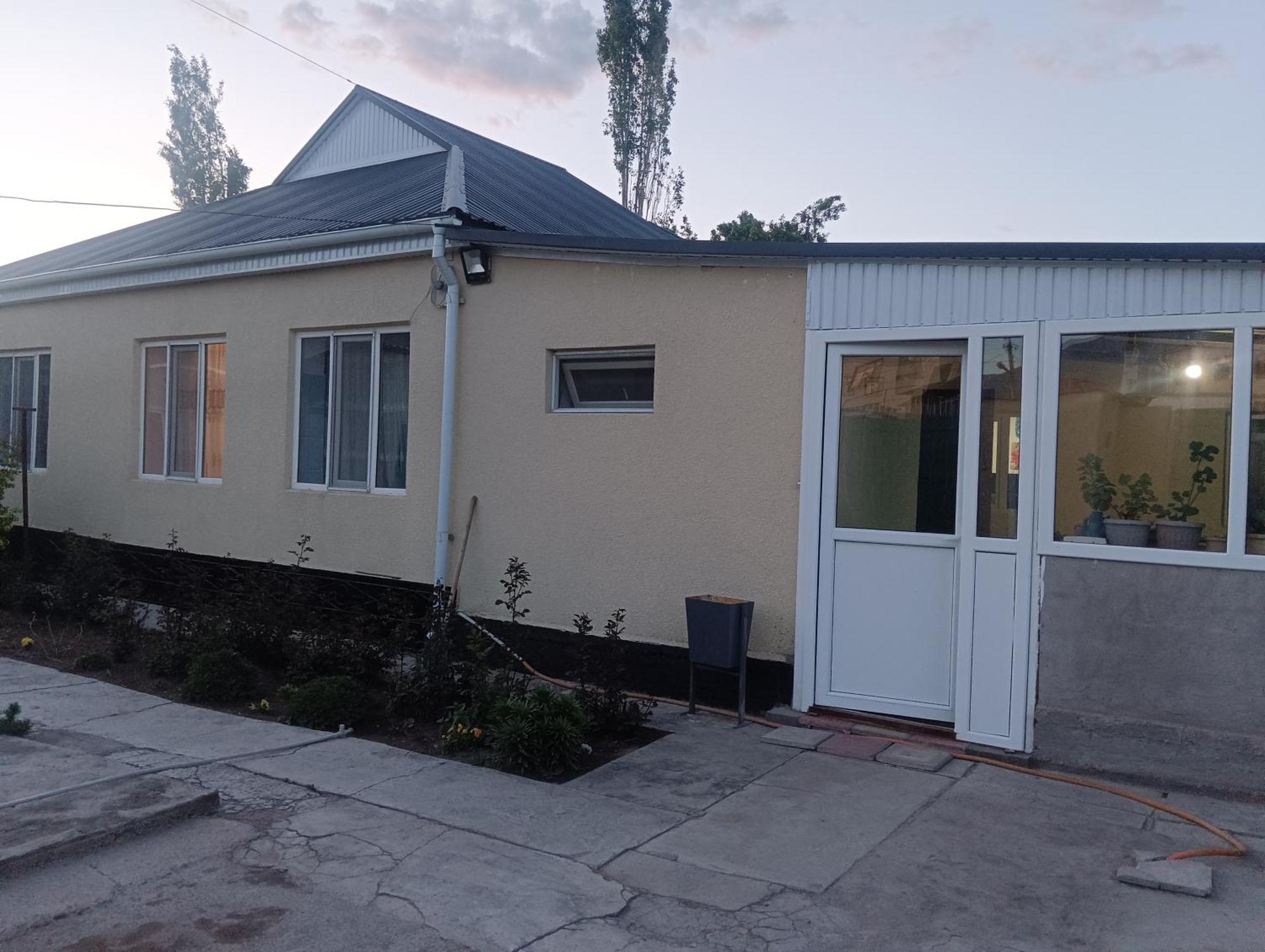 Guest House Lola Kochkor Екстер'єр фото