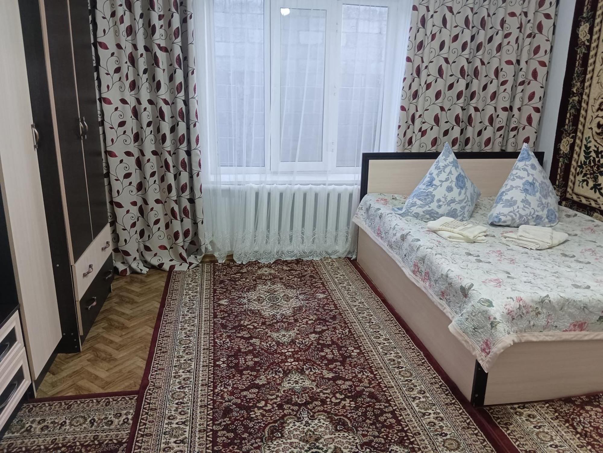 Guest House Lola Kochkor Екстер'єр фото