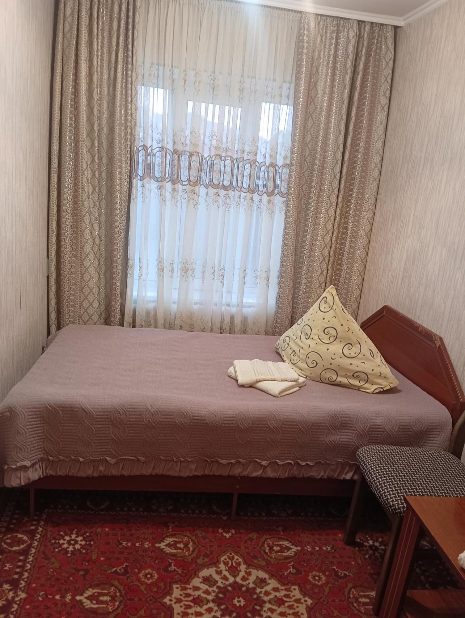 Guest House Lola Kochkor Екстер'єр фото