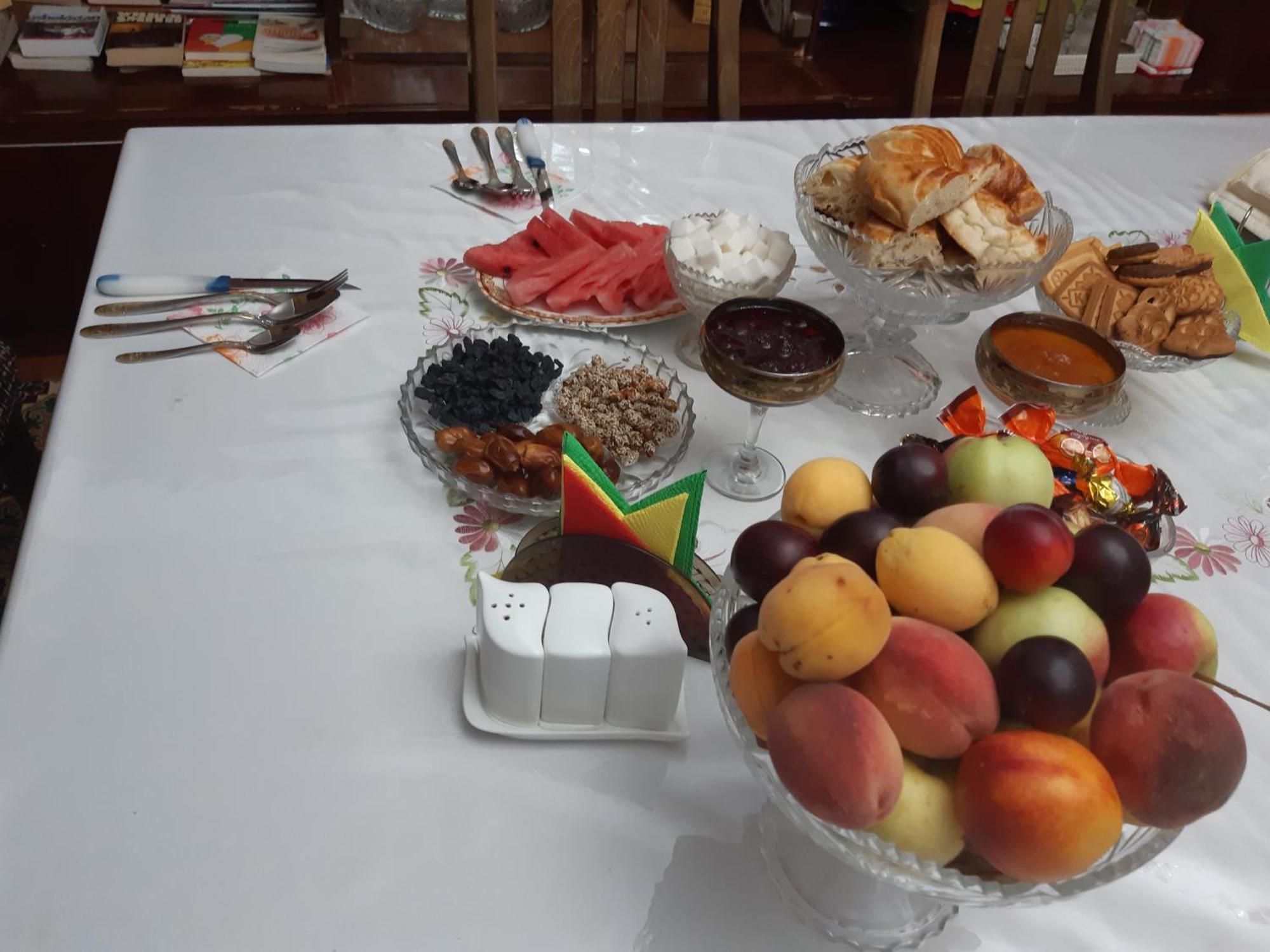Guest House Lola Kochkor Екстер'єр фото