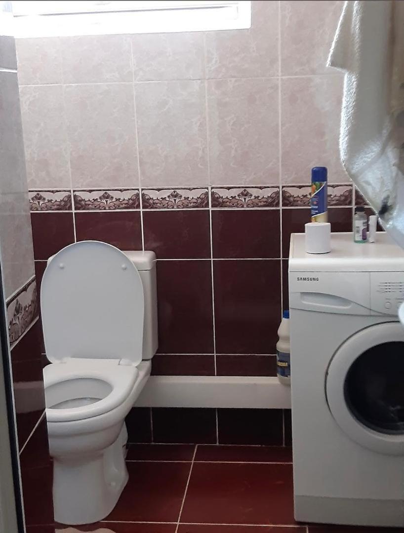 Guest House Lola Kochkor Екстер'єр фото