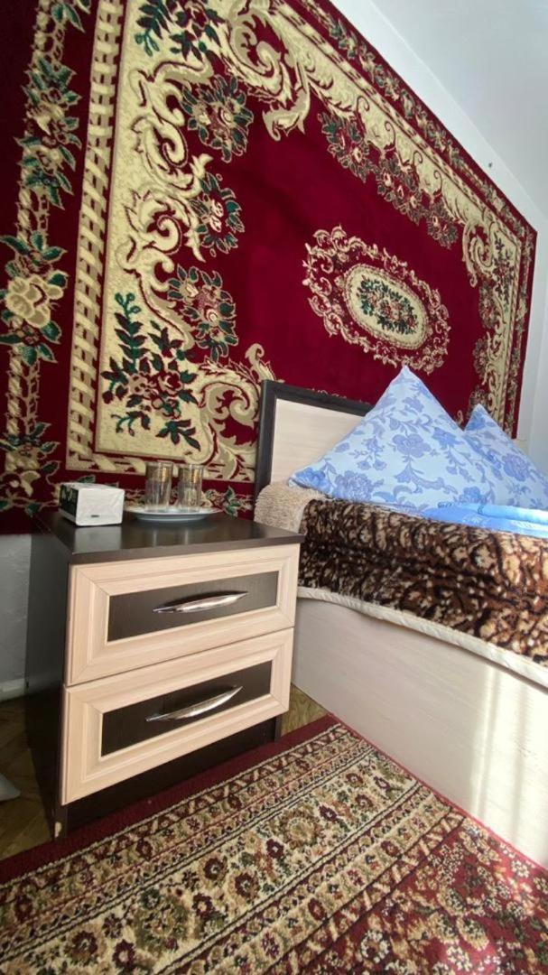 Guest House Lola Kochkor Екстер'єр фото